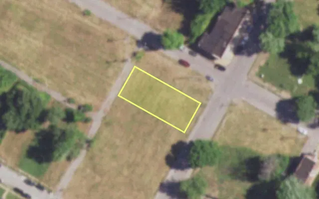 Aerial view of 2625 N TAYLOR AV — vacant lot, St. Louis with approximate parcel outline
