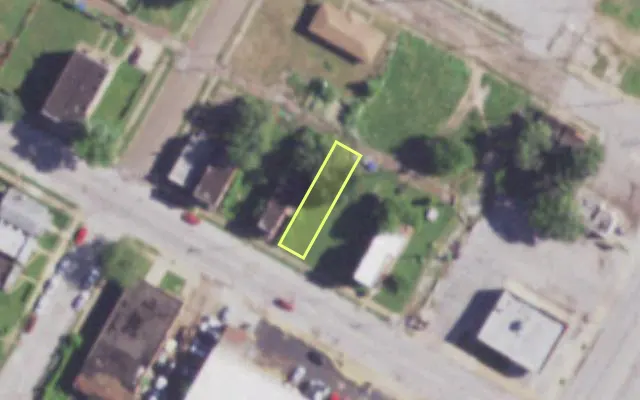 Aerial view of 3627 LEE AV — vacant lot, St. Louis with approximate parcel outline