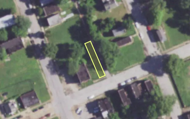 Aerial view of 2115 PENROSE ST — vacant lot, St. Louis with approximate parcel outline