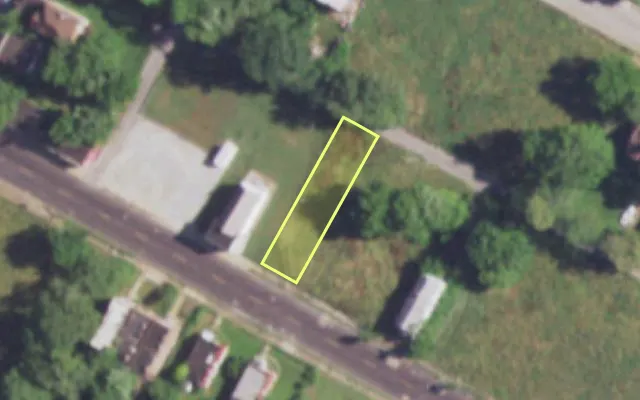 Aerial view of 4359 W ST LOUIS AV — vacant lot, St. Louis with approximate parcel outline
