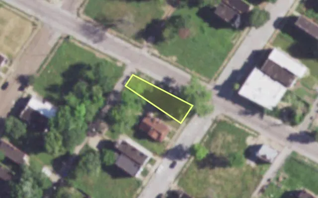 Aerial view of 4255 LINTON AV — vacant lot, St. Louis with approximate parcel outline