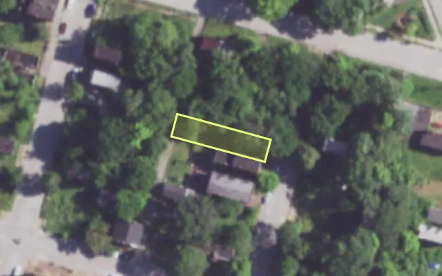 Aerial view of 3247 KNAPP ST — vacant lot, St. Louis with approximate parcel outline