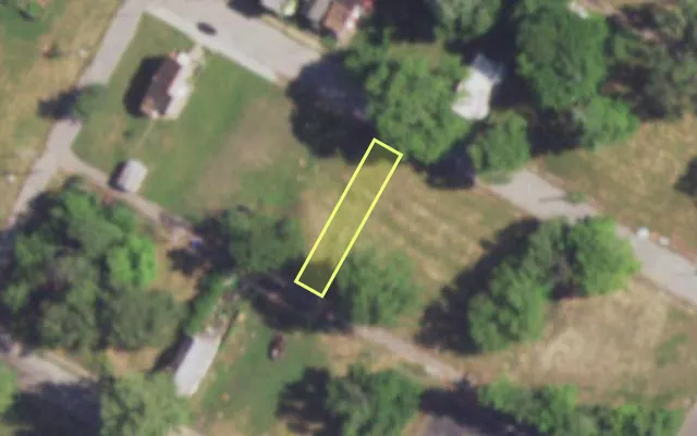 Aerial view of 4432 COTE BRILLIANTE AV — vacant lot, St. Louis with approximate parcel outline