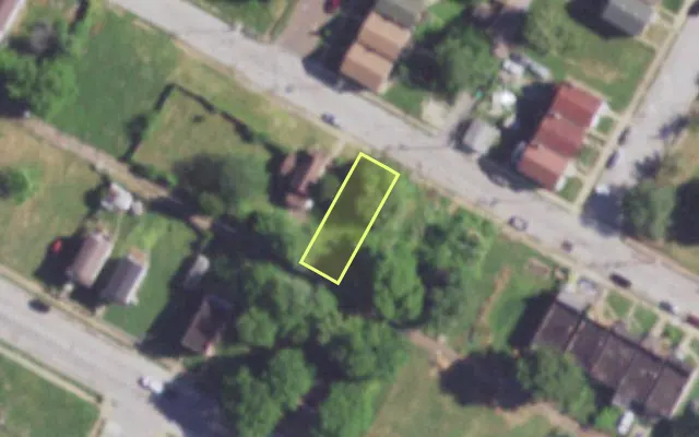 Aerial view of 3736 PENROSE ST — vacant lot, St. Louis with approximate parcel outline