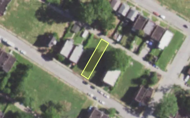 Aerial view of 5919 HIGHLAND AV — vacant lot, St. Louis with approximate parcel outline