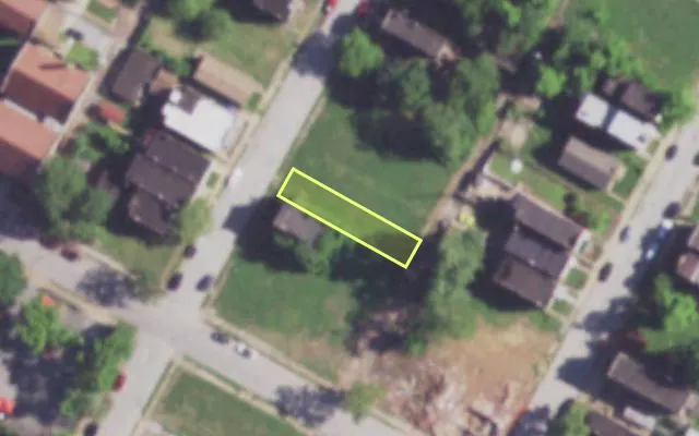 Aerial view of 4138 PECK ST — vacant lot, St. Louis with approximate parcel outline