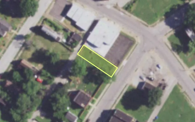 Aerial view of 4353 PRAIRIE AV — vacant lot, St. Louis with approximate parcel outline