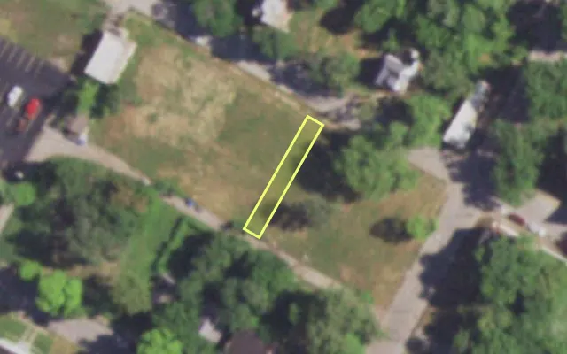 Aerial view of 4638 COTTAGE AV — vacant lot, St. Louis with approximate parcel outline