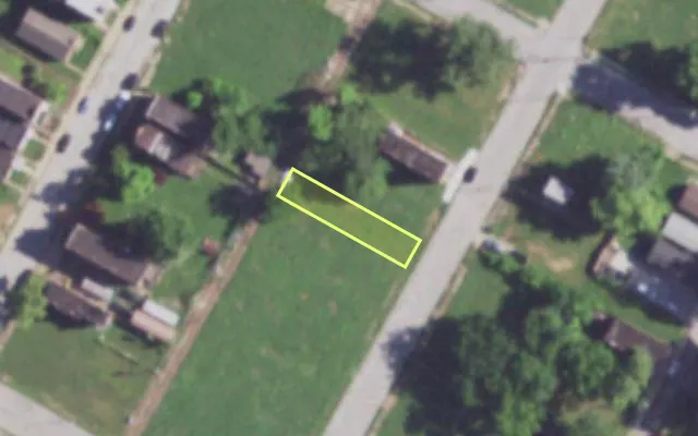 Aerial view of 4153 GROVE ST — vacant lot, St. Louis with approximate parcel outline