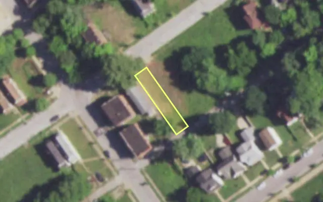 Aerial view of 5306 GERALDINE AV — vacant lot, St. Louis with approximate parcel outline
