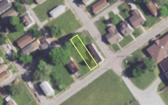 Aerial view of 5345 N EUCLID AV — vacant lot, St. Louis with approximate parcel outline