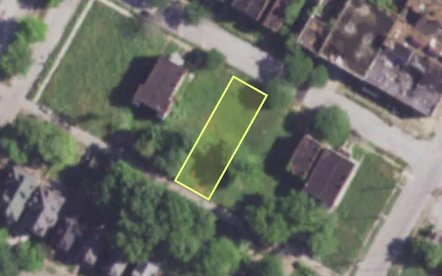 Aerial view of 2920 HEBERT ST — vacant lot, St. Louis with approximate parcel outline