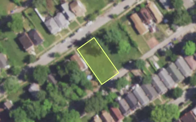 Aerial view of 5358 ARLINGTON AV — vacant lot, St. Louis with approximate parcel outline