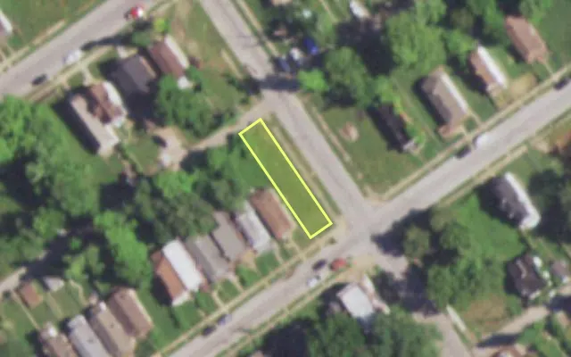 Aerial view of 5483 GENEVIEVE AV — vacant lot, St. Louis with approximate parcel outline