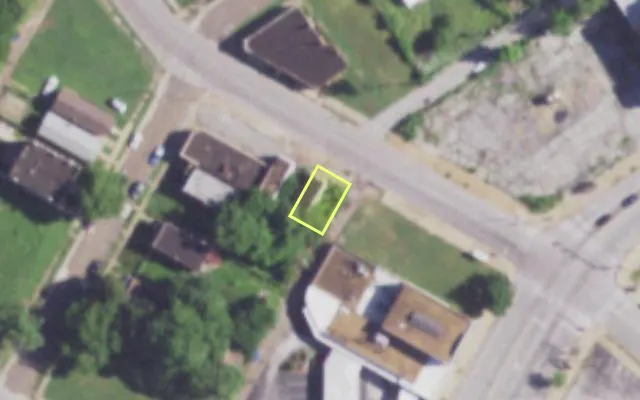 Aerial view of 3618 W FLORISSANT AV — vacant lot, St. Louis with approximate parcel outline