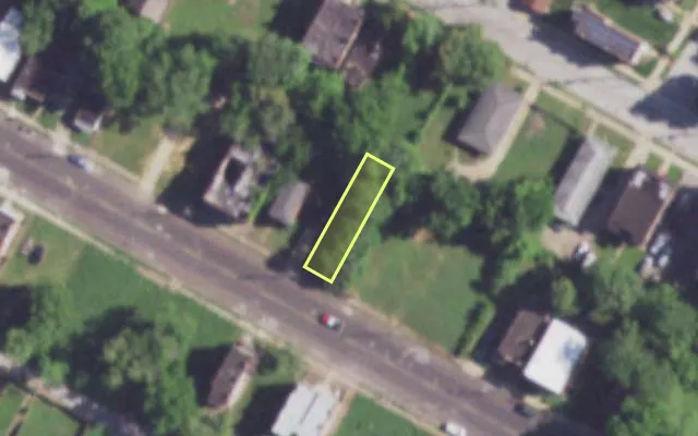 Aerial view of 3845 LEE AV — vacant lot, St. Louis with approximate parcel outline