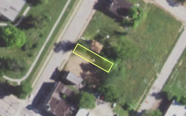Aerial view of 1322 BELT AV — vacant lot, St. Louis with approximate parcel outline