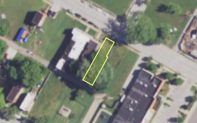 Aerial view of 3930 COOK AV — vacant lot, St. Louis with approximate parcel outline