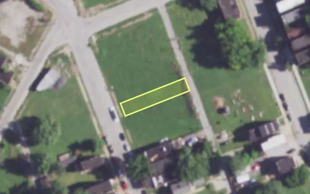 Aerial view of 4028 N 25TH ST — vacant lot, St. Louis with approximate parcel outline