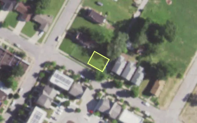 Aerial view of 5569 COTE BRILLIANTE AV — vacant lot, St. Louis with approximate parcel outline