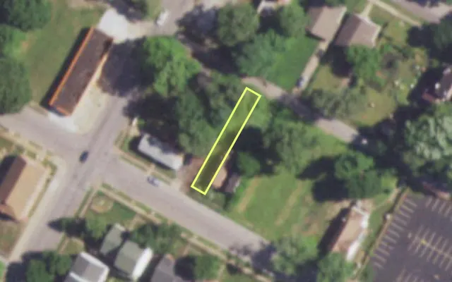 Aerial view of 4361 KENNERLY AV — vacant lot, St. Louis with approximate parcel outline
