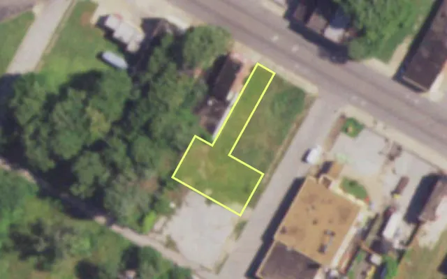Aerial view of 4562 DR MARTIN LUTHER KING DR — vacant lot, St. Louis with approximate parcel outline