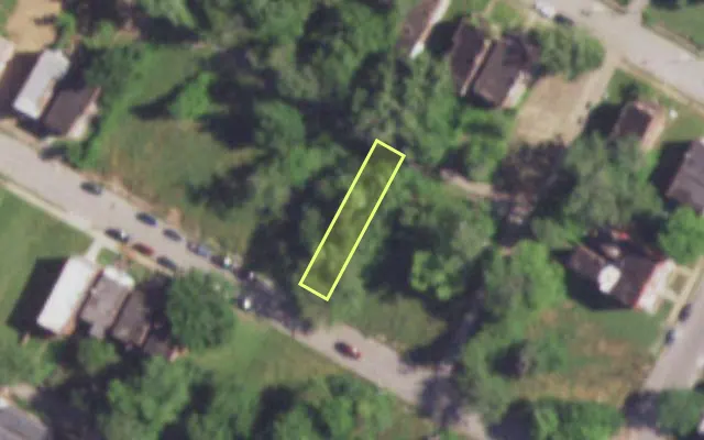 Aerial view of 4227 W ALDINE AV — vacant lot, St. Louis with approximate parcel outline