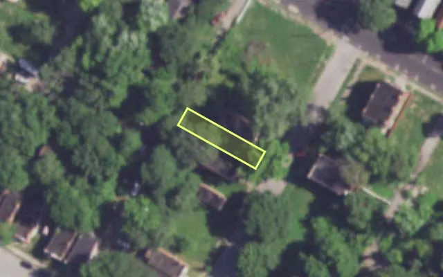 Aerial view of 4125 CLARENCE AV — vacant lot, St. Louis with approximate parcel outline