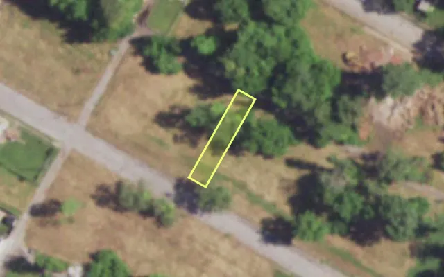 Aerial view of 4581 GARFIELD AV — vacant lot, St. Louis with approximate parcel outline
