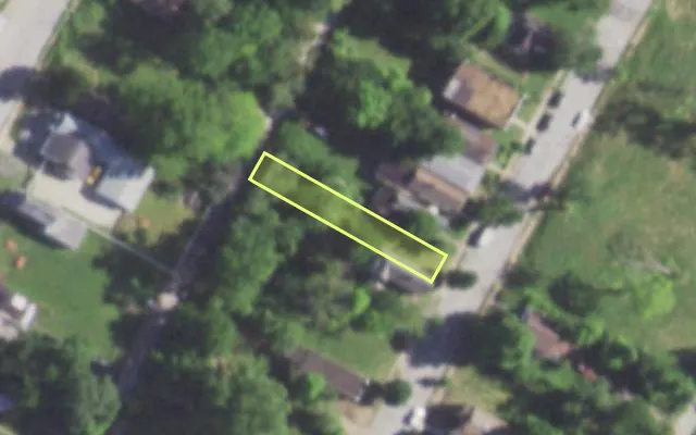 Aerial view of 2729 SEMPLE AV — vacant lot, St. Louis with approximate parcel outline