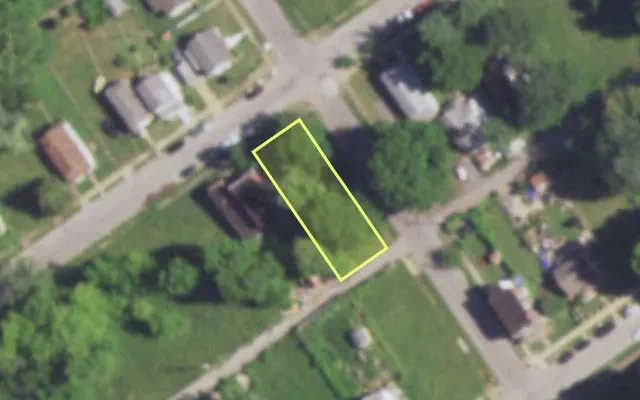 Aerial view of 5062 WREN AV — vacant lot, St. Louis with approximate parcel outline