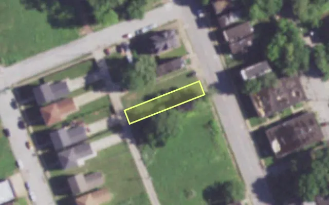 Aerial view of 3927 N FLORISSANT AV — vacant lot, St. Louis with approximate parcel outline