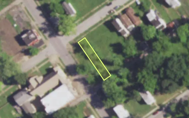 Aerial view of 5402 PLOVER AV — vacant lot, St. Louis with approximate parcel outline