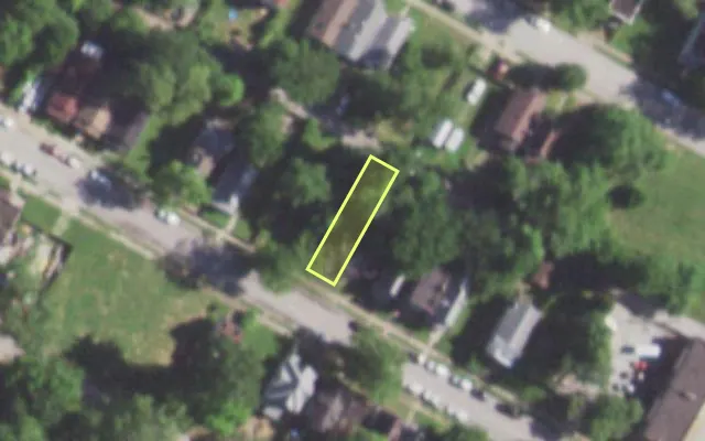 Aerial view of 5631 HIGHLAND AV — vacant lot, St. Louis with approximate parcel outline
