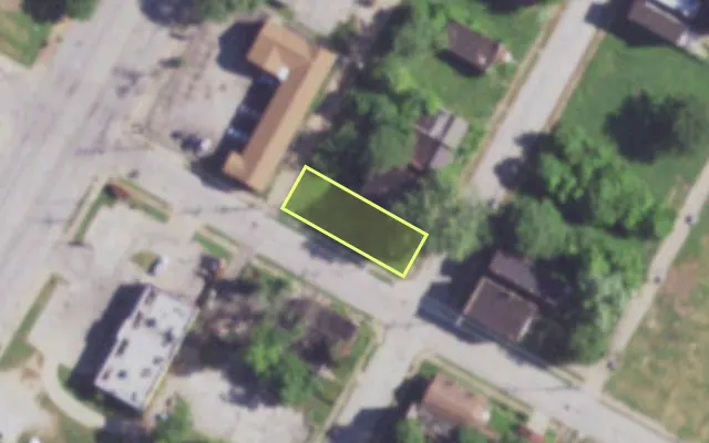 Aerial view of 4201 PECK ST — vacant lot, St. Louis with approximate parcel outline