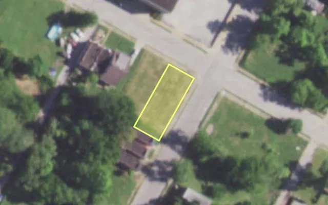 Aerial view of 5500 WABADA AV — vacant lot, St. Louis with approximate parcel outline
