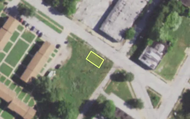 Aerial view of 6122 WELLS AV — vacant lot, St. Louis with approximate parcel outline