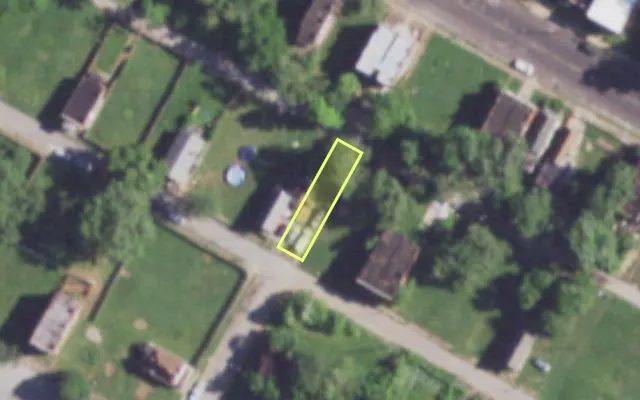 Aerial view of 3839 SHERMAN PL — vacant lot, St. Louis with approximate parcel outline