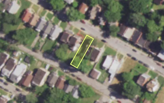 Aerial view of 4814 CUPPLES PL — vacant lot, St. Louis with approximate parcel outline