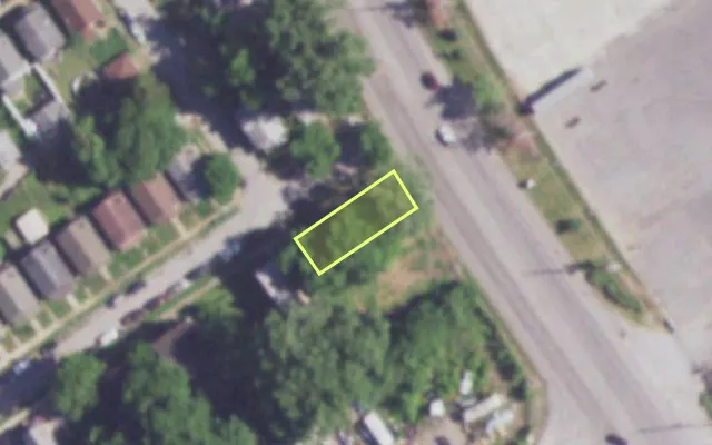 Aerial view of 7861 HALL ST — vacant lot, St. Louis with approximate parcel outline