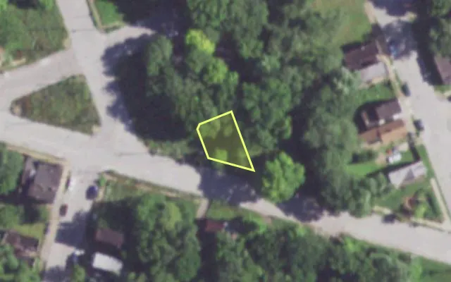 Aerial view of 1931 BRANCH ST — vacant lot, St. Louis with approximate parcel outline