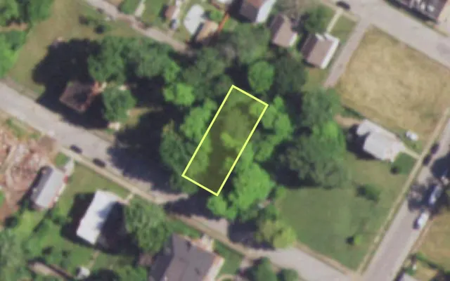 Aerial view of 4521 NORTH MARKET ST — vacant lot, St. Louis with approximate parcel outline