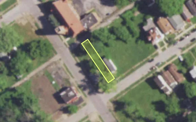 Aerial view of 5403 PLOVER AV — vacant lot, St. Louis with approximate parcel outline