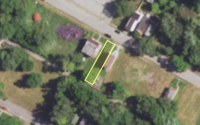 Aerial view of 4580 COTTAGE AV — vacant lot, St. Louis with approximate parcel outline