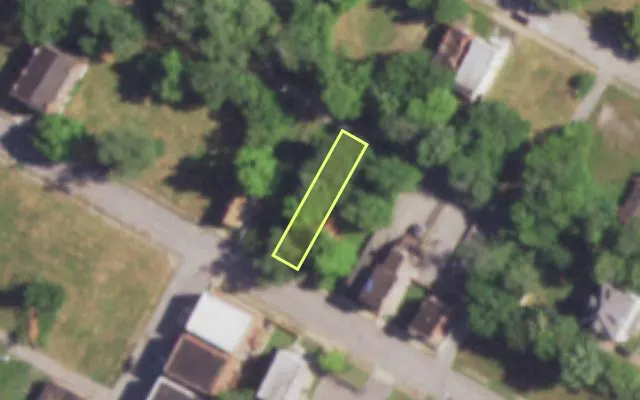Aerial view of 4535 ALDINE AV — vacant lot, St. Louis with approximate parcel outline