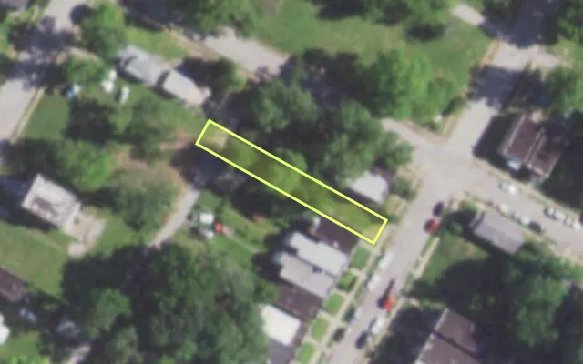 Aerial view of 2621 BURD AV — vacant lot, St. Louis with approximate parcel outline