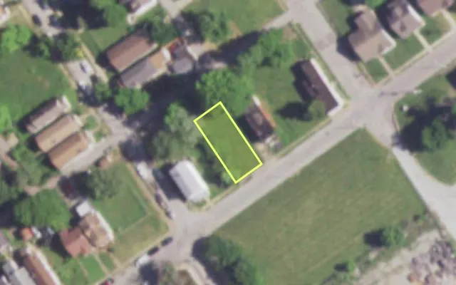 Aerial view of 5335 N EUCLID AV — vacant lot, St. Louis with approximate parcel outline