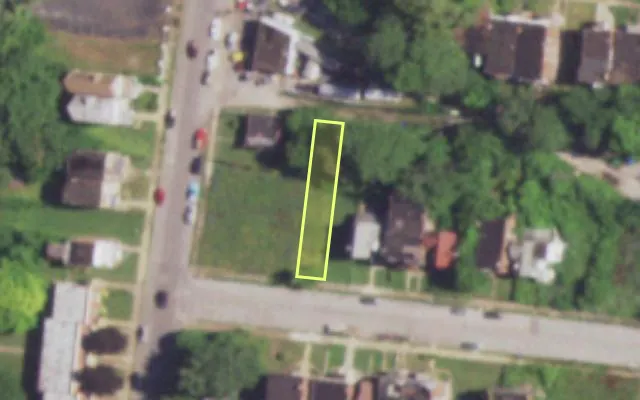 Aerial view of 4745 KENSINGTON PL — vacant lot, St. Louis with approximate parcel outline