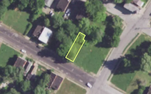 Aerial view of 3811 LEE AV — vacant lot, St. Louis with approximate parcel outline