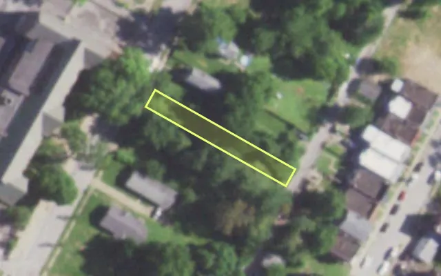 Aerial view of 2940 ARLINGTON AV — vacant lot, St. Louis with approximate parcel outline